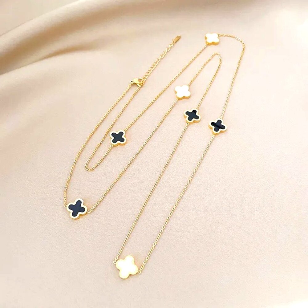LONG VARIED SIZES BLACK & WHITE QUATREFOIL ON 18K GOLD DIPPED CHAIN